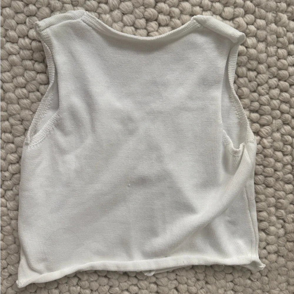 White Sleeveless Knit Top - Picture 3 of 3